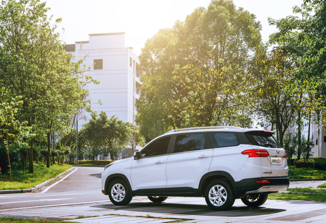 ¶ ׿SUV9ʽ