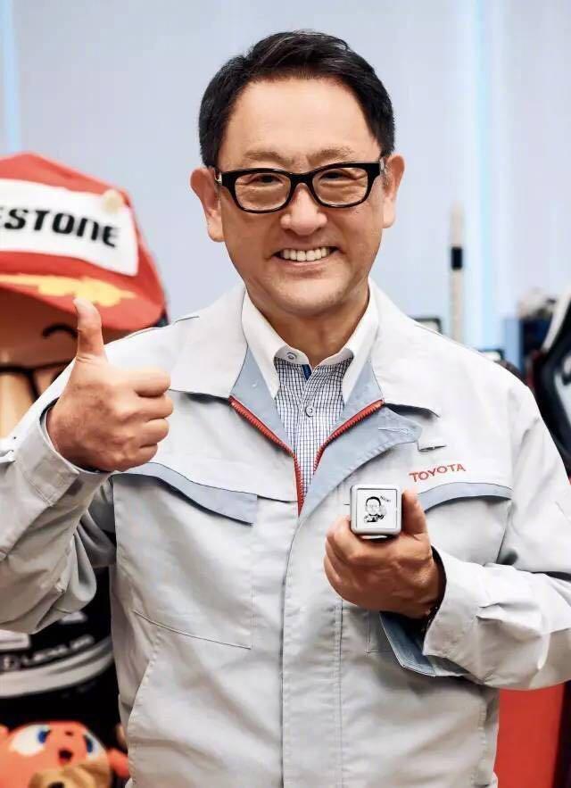 丰田章男“报到”微博内幕,雷克萨斯在华圈粉进行时