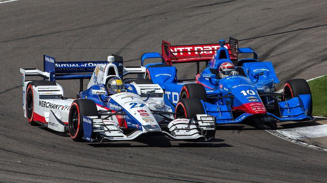 INDYCAR赛场,本田与雪佛兰展开竞争