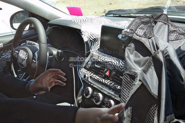 915 Genesis G70µع